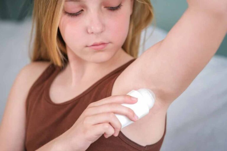 Addio deodoranti chimici: con 3 ingredienti ottieni un rimedio naturale infallibile