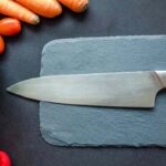 Arriva il coltello da cucina a ultrasuoni che promette tagli perfetti (ma costa come uno smartphone)
