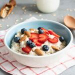 La colazione che brucia calorie anche dopo aver mangiato: il segreto è nel porridge