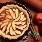 Il profumo dell’autunno in forno: la torta alle mele e cannella che fa innamorare (facile da preparare)