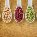 Fagioli, ceci e lenticchie senza fastidi? Il trucco è in una foglia che conosci bene